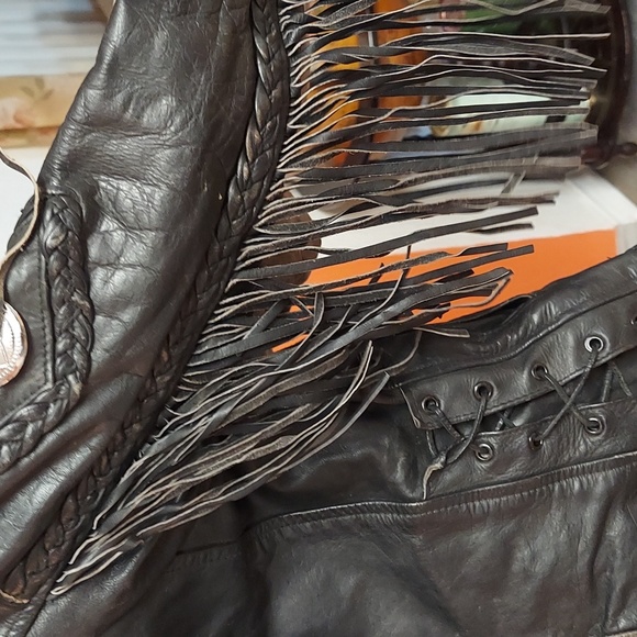 Vintage Ladies Leather Motorcycle Jacket - Picture 3 of 7